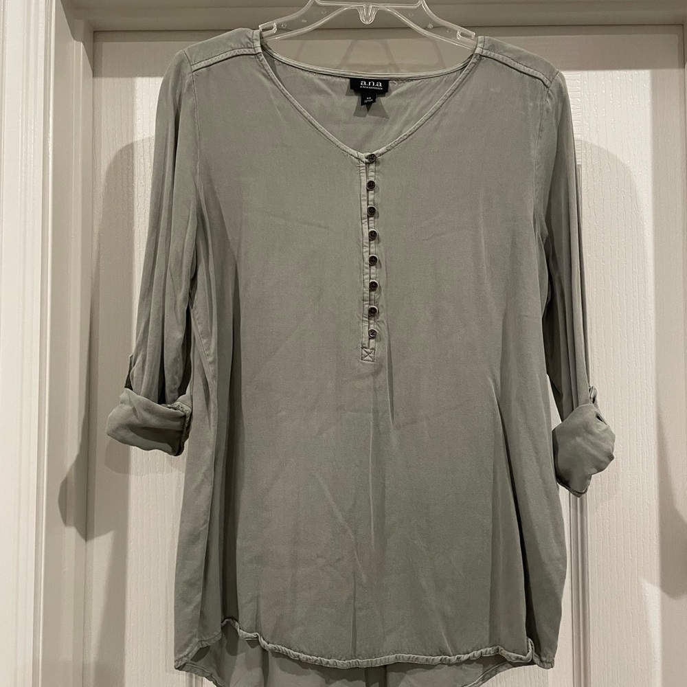 TWO - a.n.a Women's Green and Maroon Button-Front Blouse